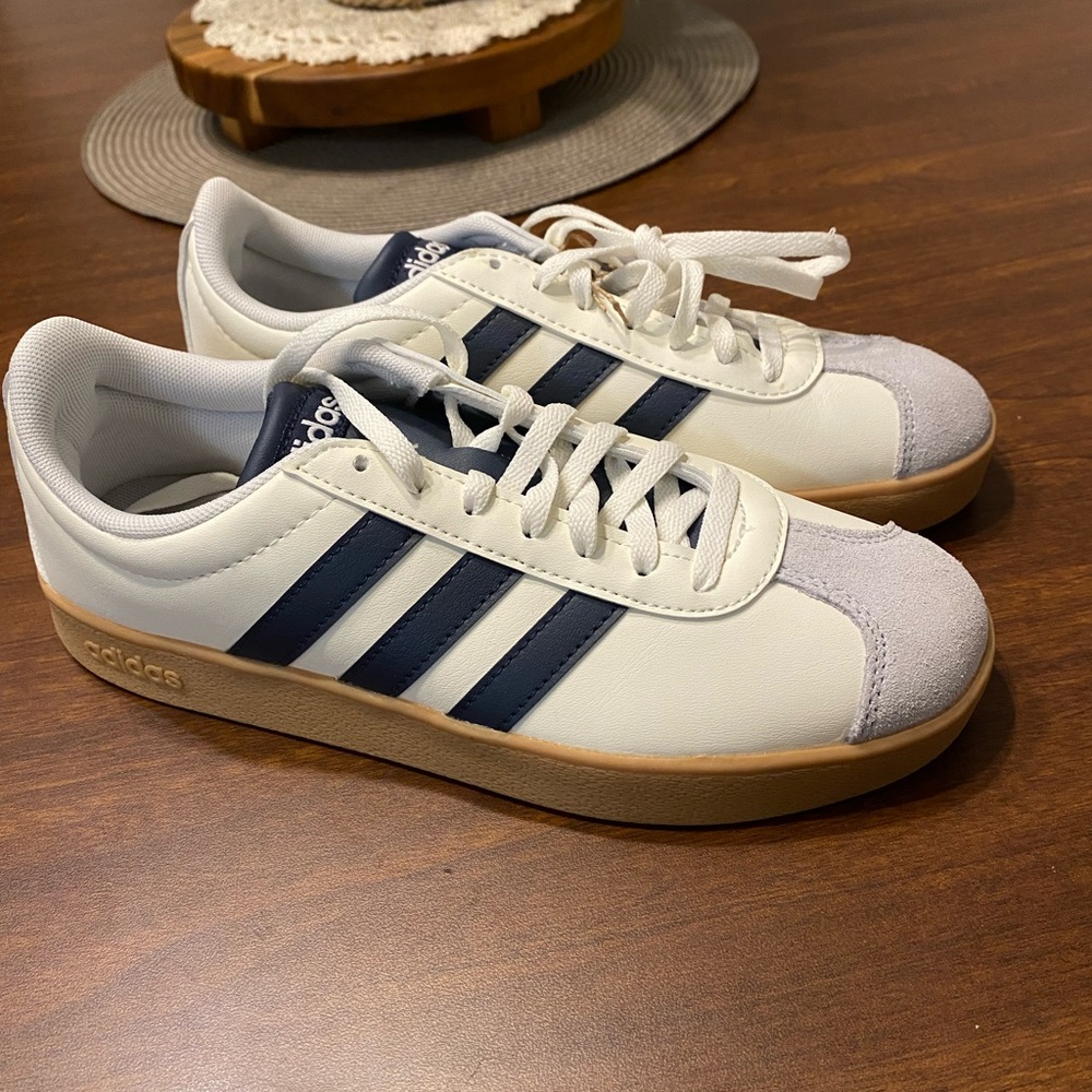 adidas Vl Court Base Lace Up  Womens White Sneakers Casual Shoes JI1766 sz-6